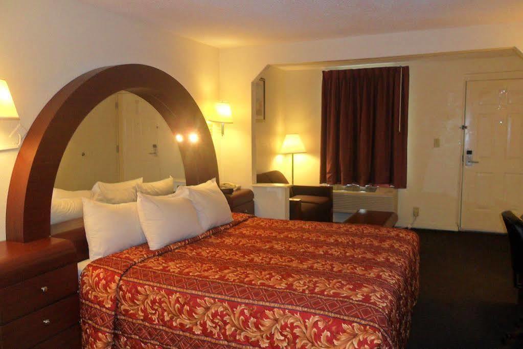 Luxury Inn & Suites Selma Exterior foto